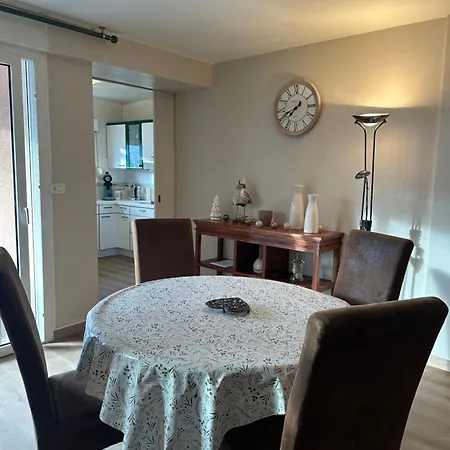 Le Au Bord Du * 热拉梅